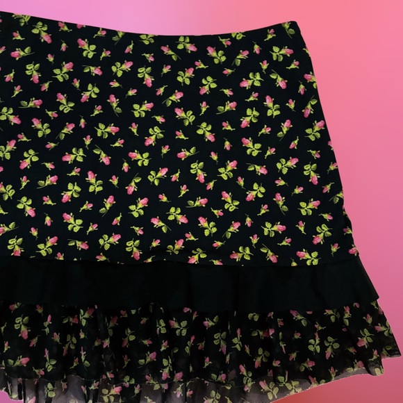 Betsey Johnson Black & Pink Rosebud Mini Skirt Swimsuit Cover-Up - Picture 9 of 11
